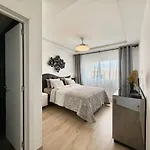 Paulmarie With Sunny Terrace Ocean View Appartamento