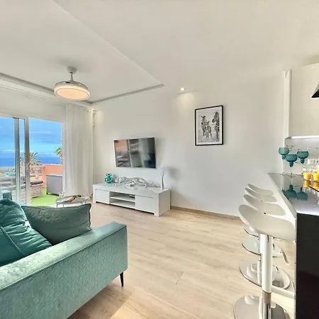 Paulmarie With Sunny Terrace Ocean View Appartement