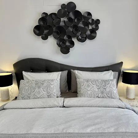 Paulmarie With Sunny Terrace Ocean View Appartamento